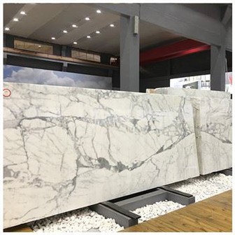 Polierter Calacatta-Marmor