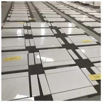 Reinweiße Marmorfliese